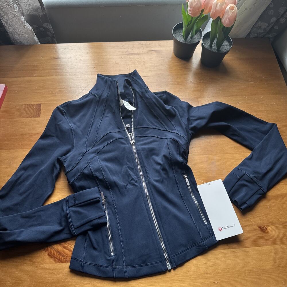 Lululemon Define Cropped Jacket Nulu Size 4 True Navy Mirror Silver Zipper NWT